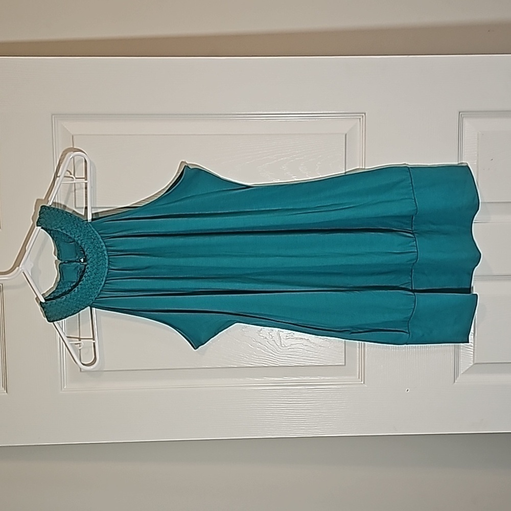 Vanity Sleeveless Tunic Top Embellished Collar Size 2XL